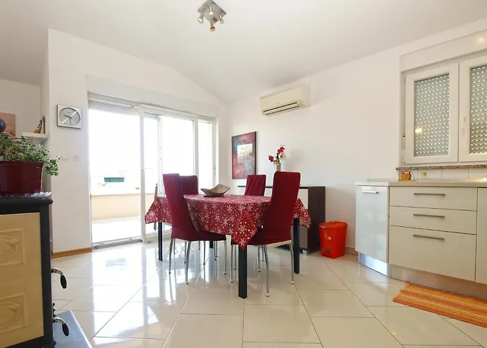 Majda 1932 Apartment