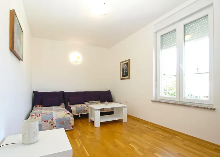 Majda 1932 Apartment