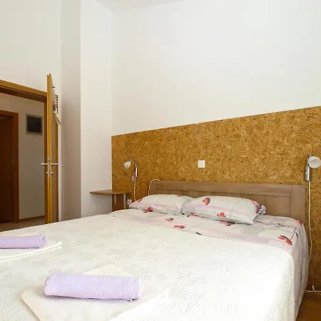 Apartment Majda 1932 Fazana