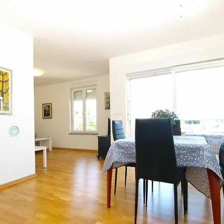 Majda 1932 Apartment *