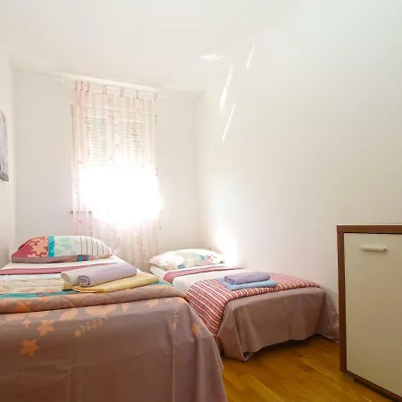 Apartment Majda 1932 *